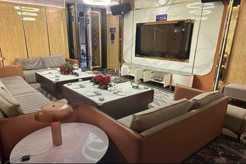 云浮高端KTV诚聘女服务员 专车接送日结薪资